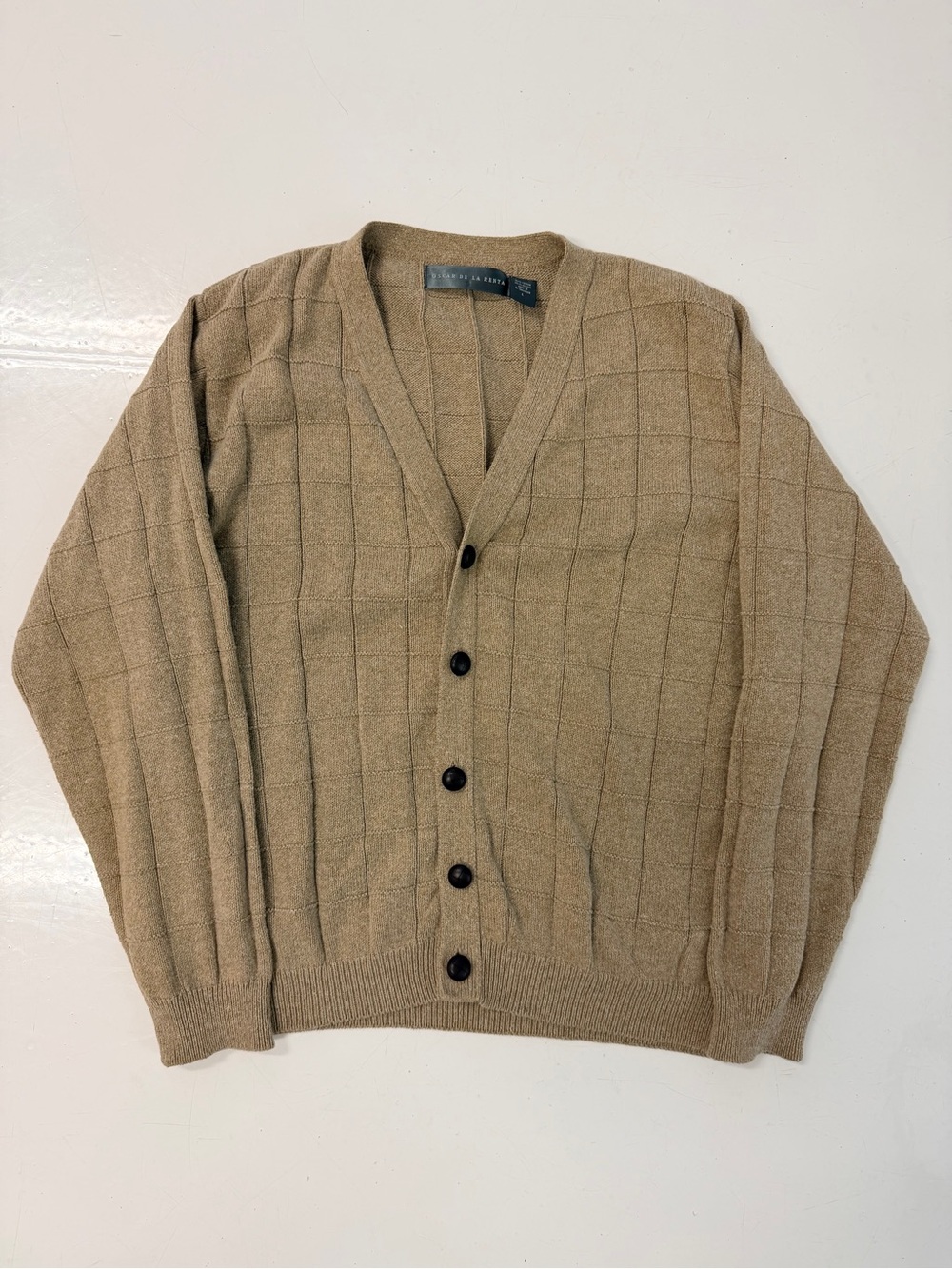 Oscar de la Renta Men's V-Neck Button Cardigan - Tan